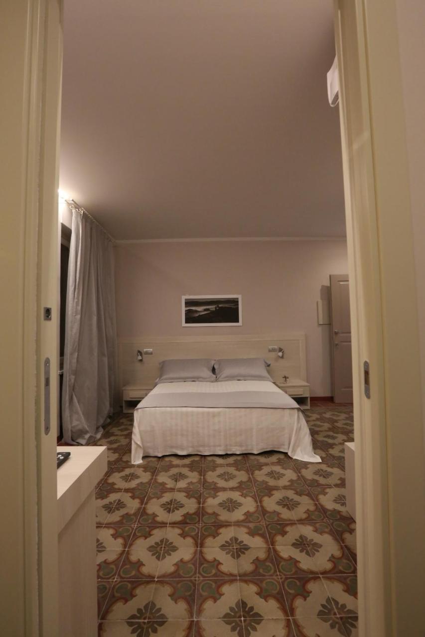Bed and Breakfast Palazzo Belli Alba  Exteriér fotografie